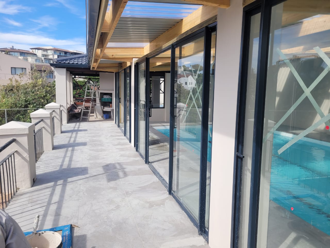 pool_sliding_doors_all